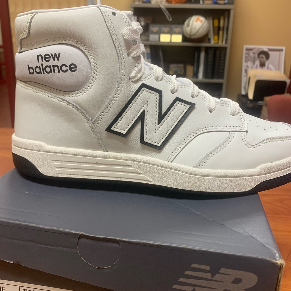 8.5 Mens New Balance shoe
